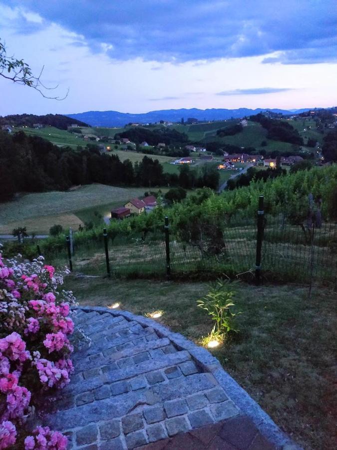 Das Weinberghaus Ratsch an der Weinstraße Εξωτερικό φωτογραφία